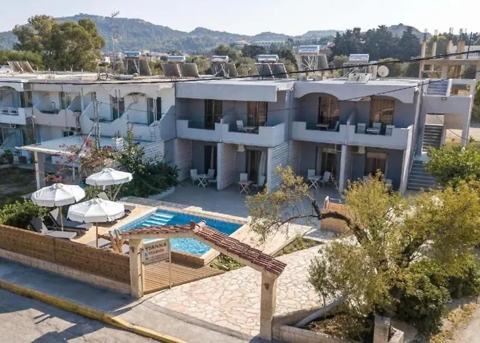 Yianna Apartments